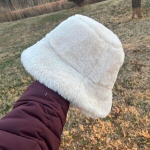 Chic Cream Faux Fur Bucket Hat